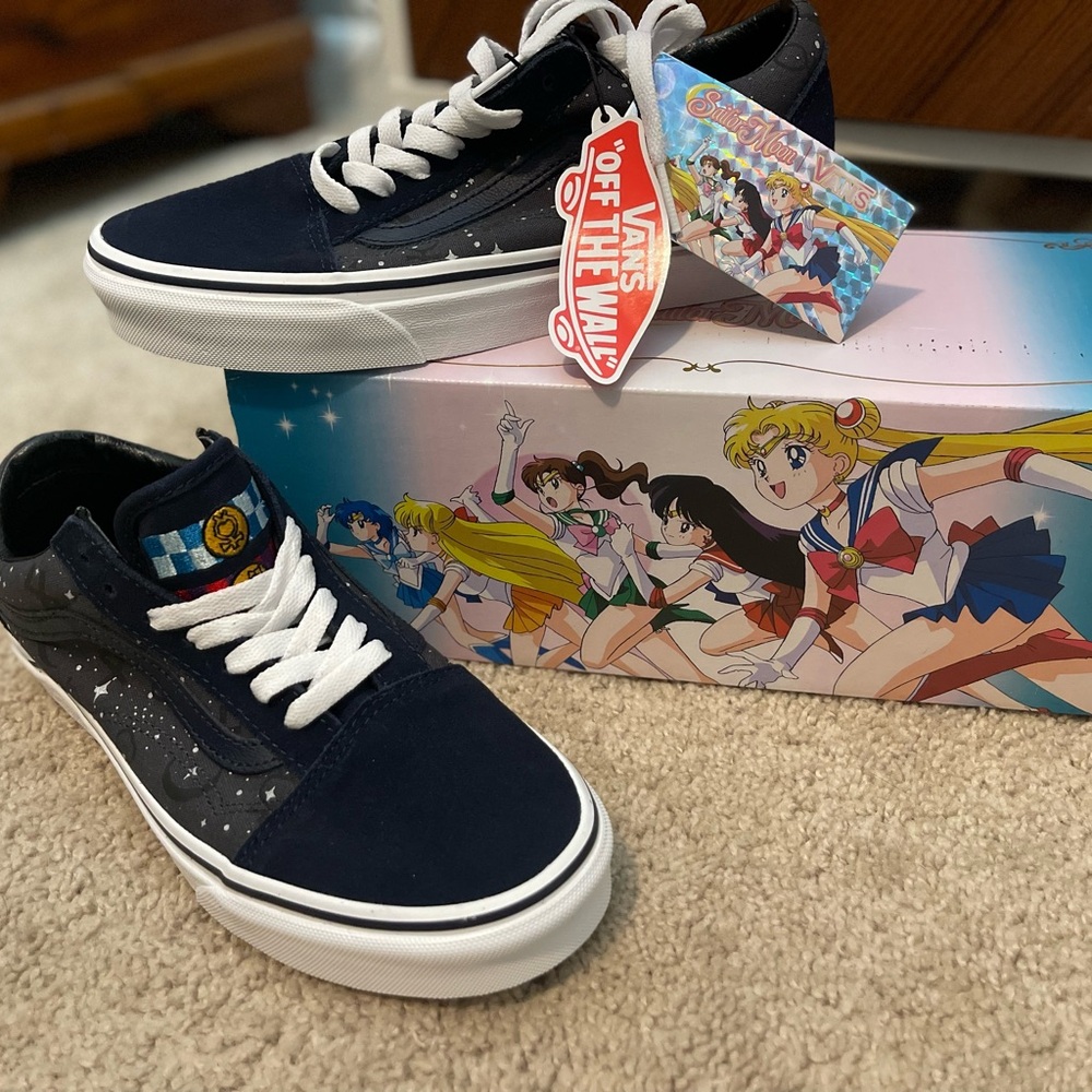Sailor Moon x Vans Collab Old Skool style